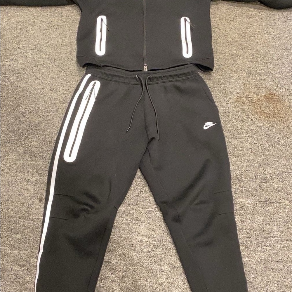 Nike Kids Black Jogger Set with reflective Details